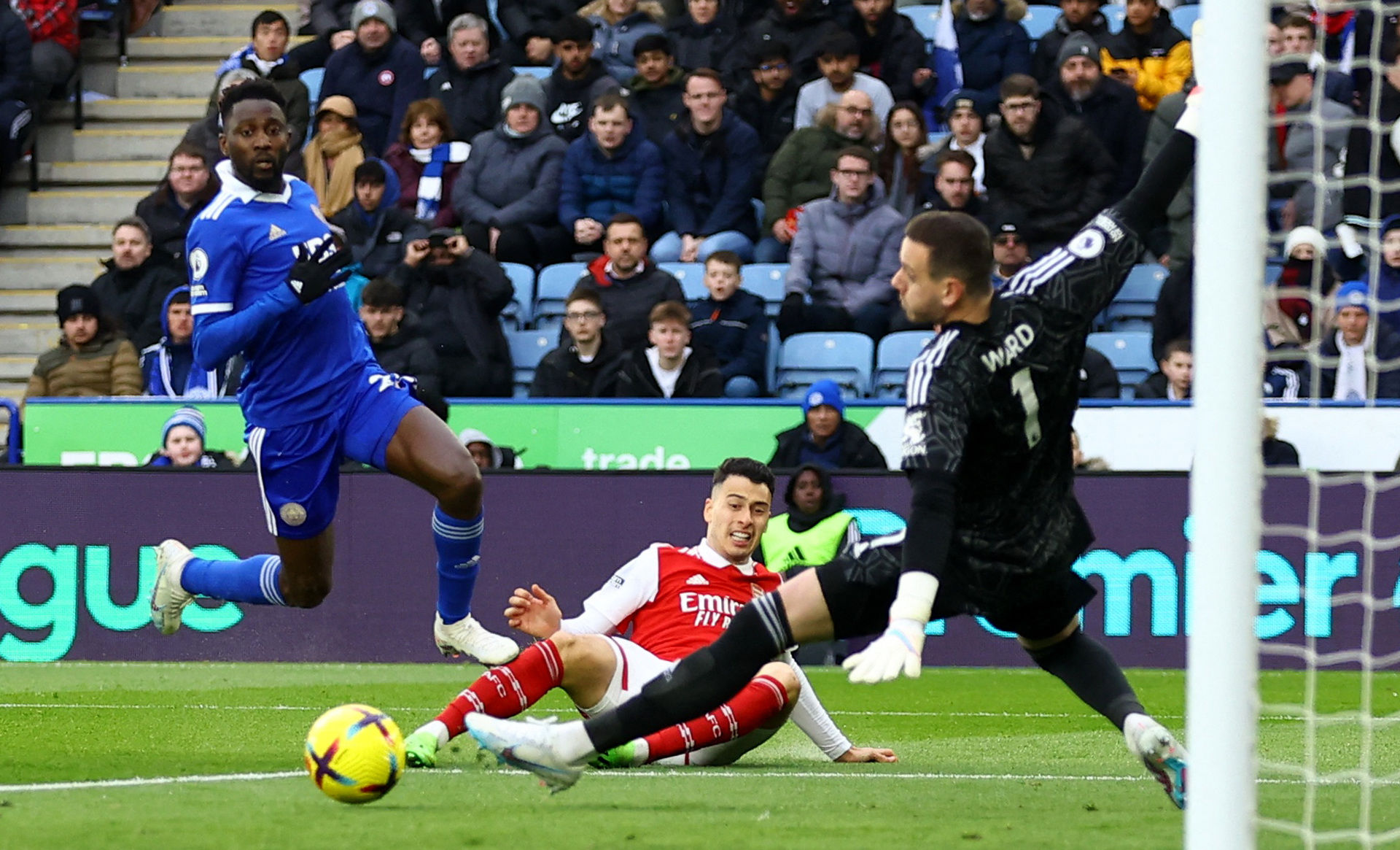 但她没有被 但她没有被